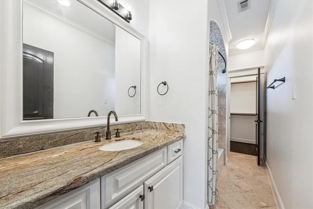 Photo of 1558 Hewitt Drive