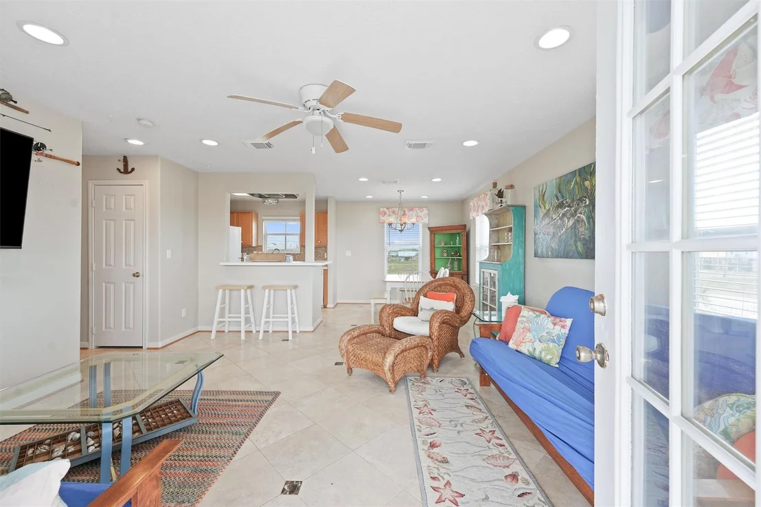 Photo of 904 Surf Drive