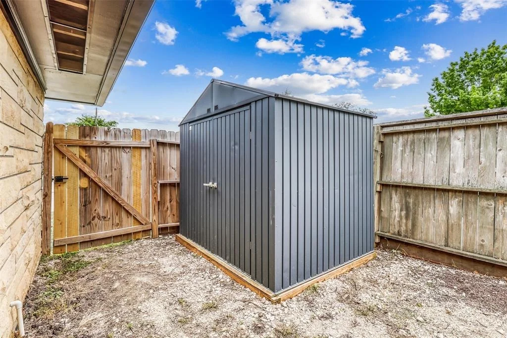 Photo of 2214 Lazybrook Drive