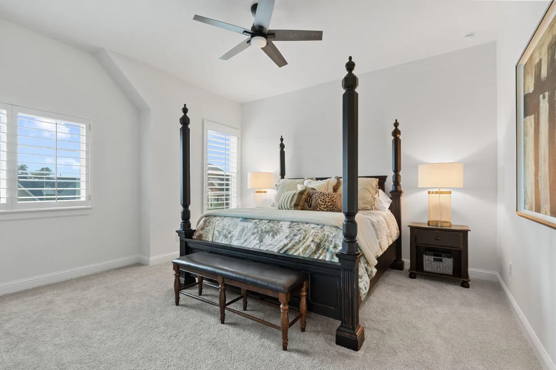 Photo of 902 Falcon Hollow Lane