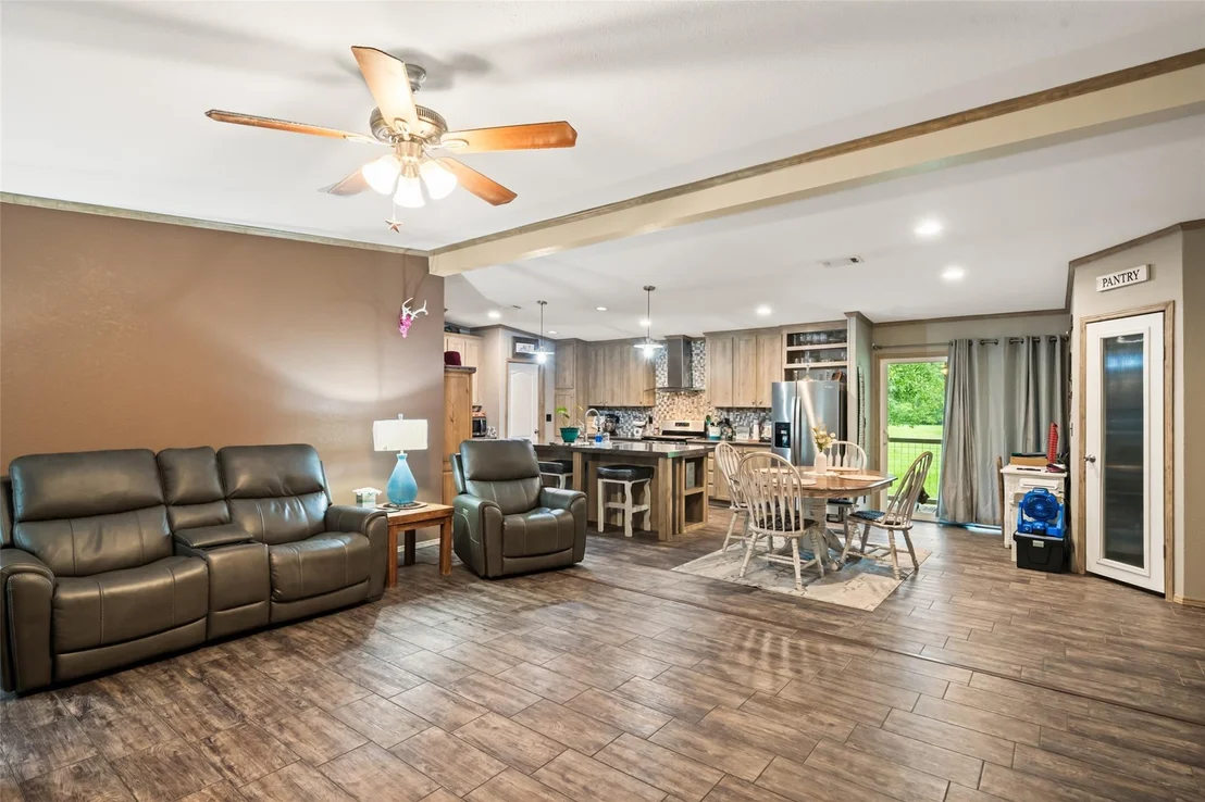 Photo of 3270 County Road 2285
