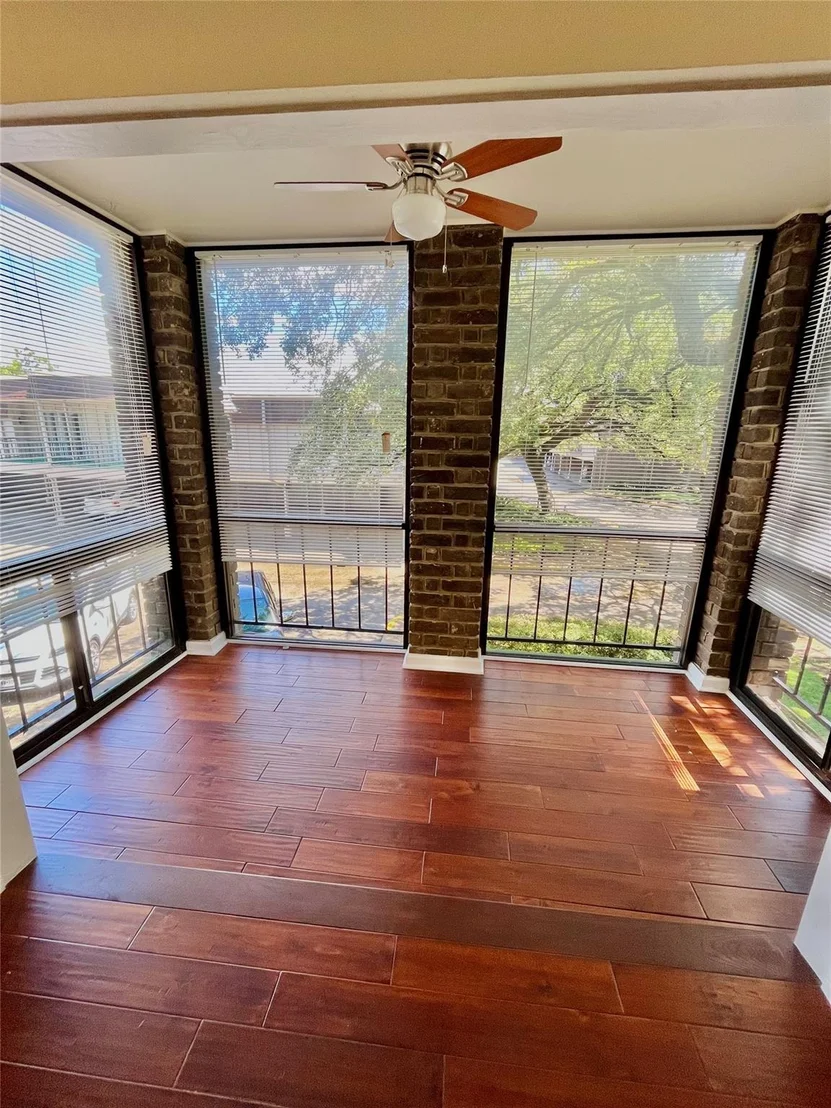 Photo of Unit 85 at 7575 Katy Freeway