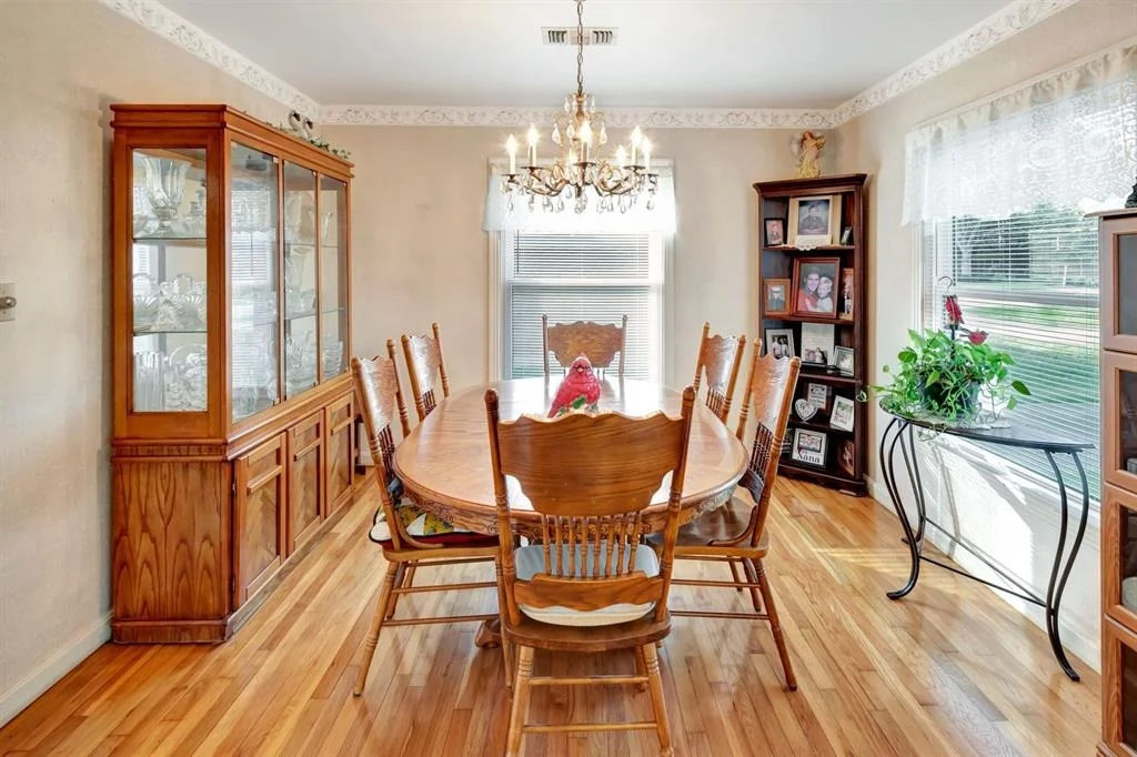 Photo of 820 Meadow Lane