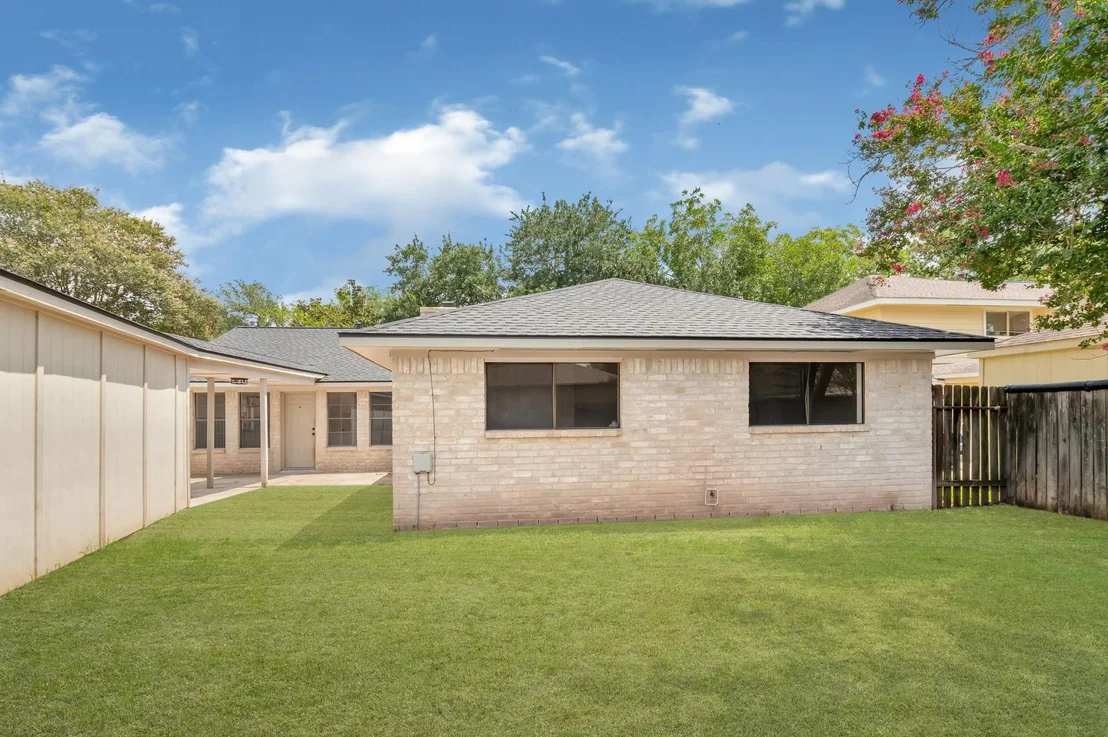 Photo of 2906 Colonial Drive