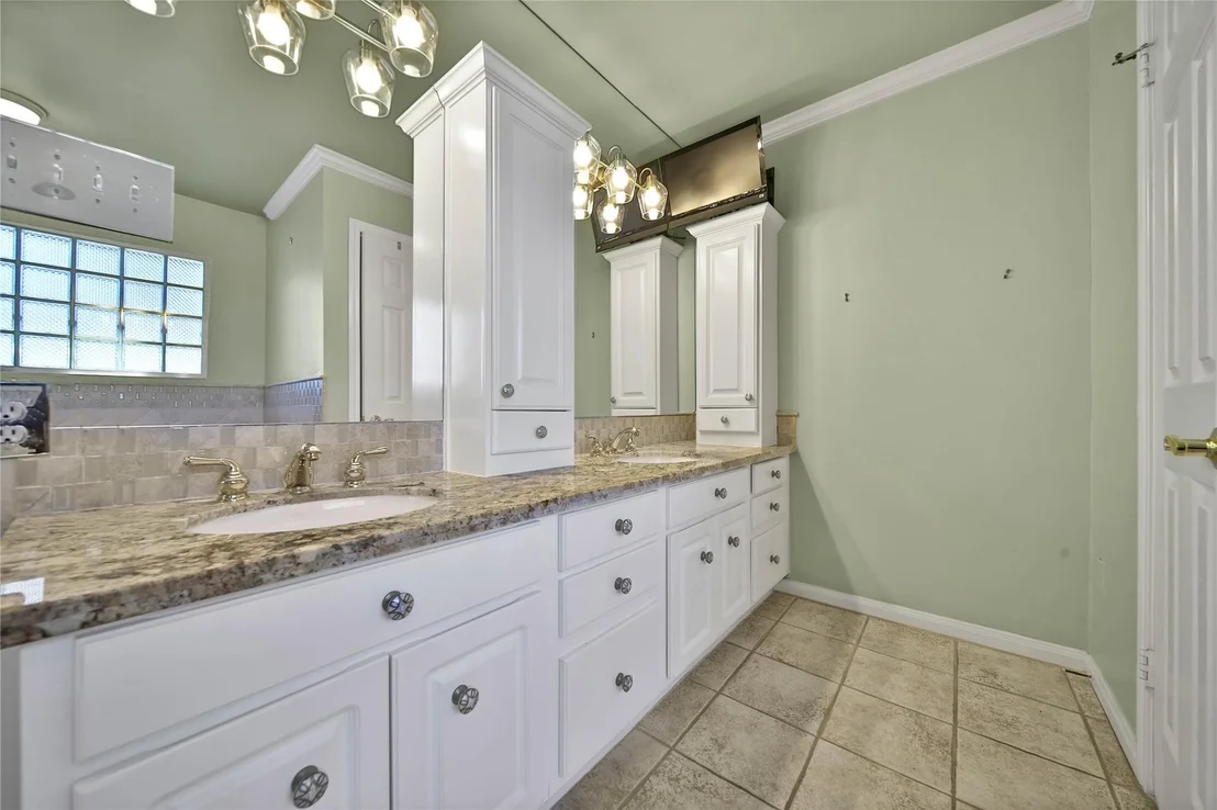 Photo of 1147 Thornton Road