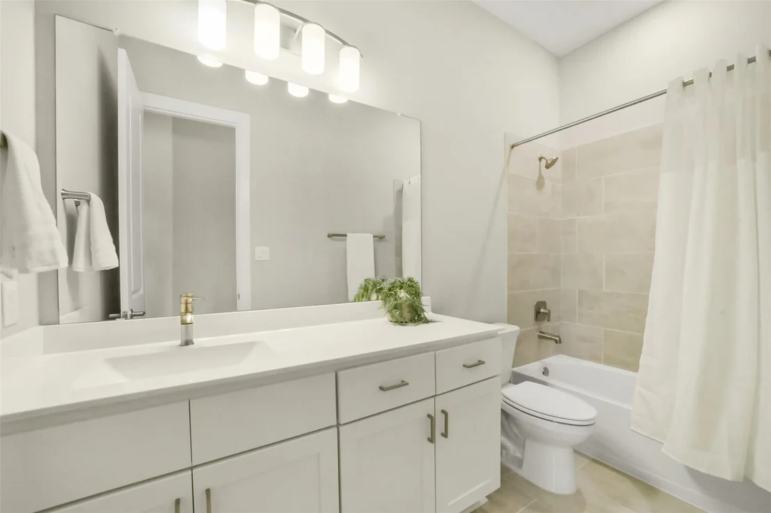 Photo of 1702 Spring View