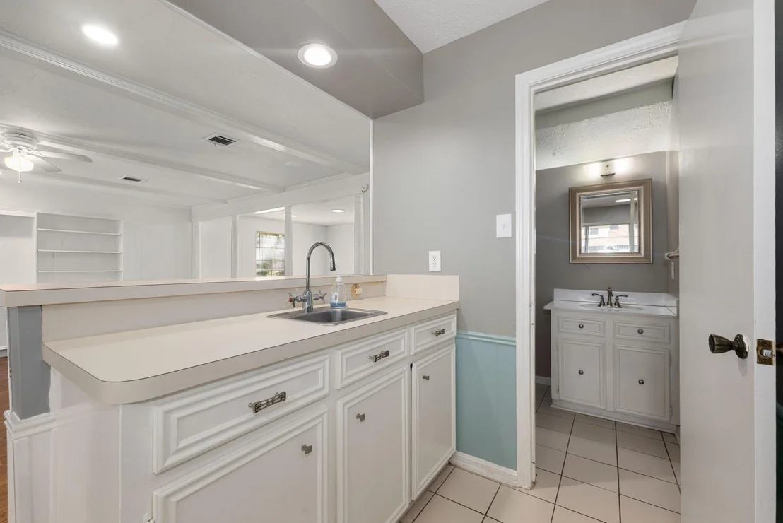 Photo of 5938 Foresthaven Drive
