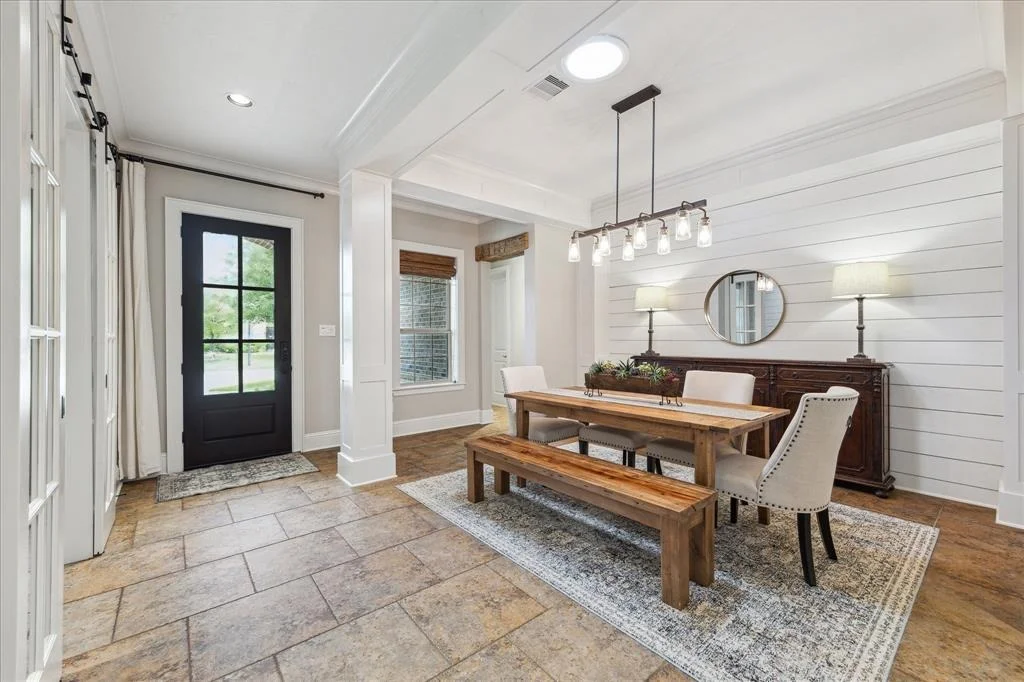 Photo of 6815 American Elm Lane