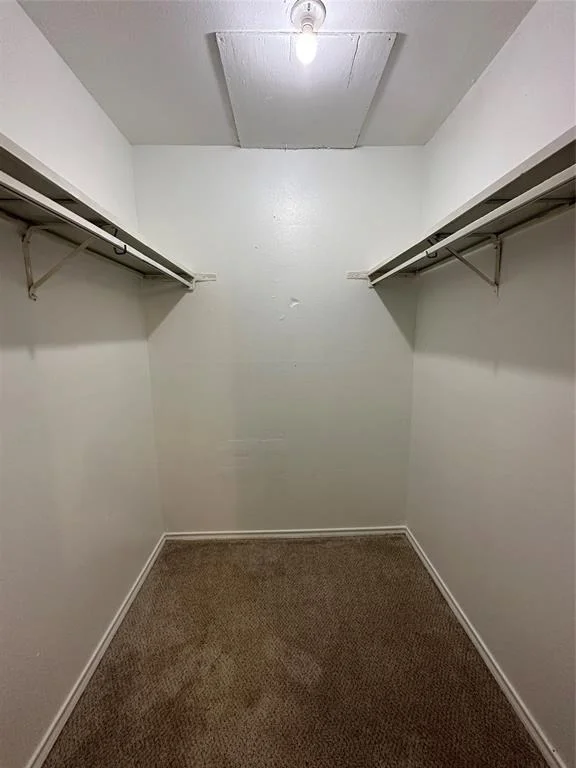 Photo of Unit 16A at 2501 Gulf Freeway