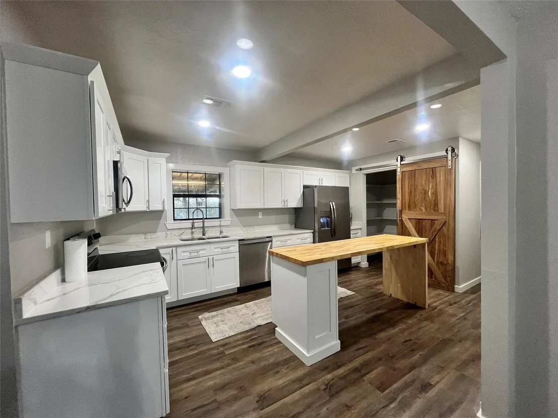 Photo of 5610 Private Road 4015