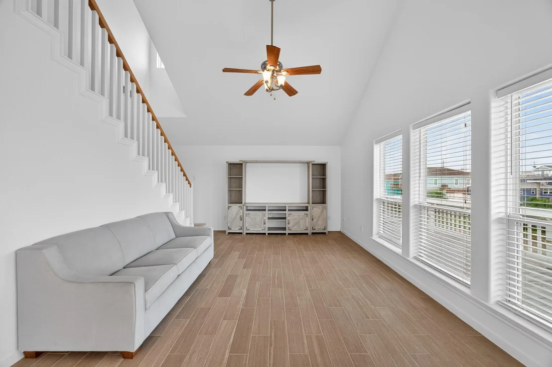 Photo of 4207 Reeves Drive