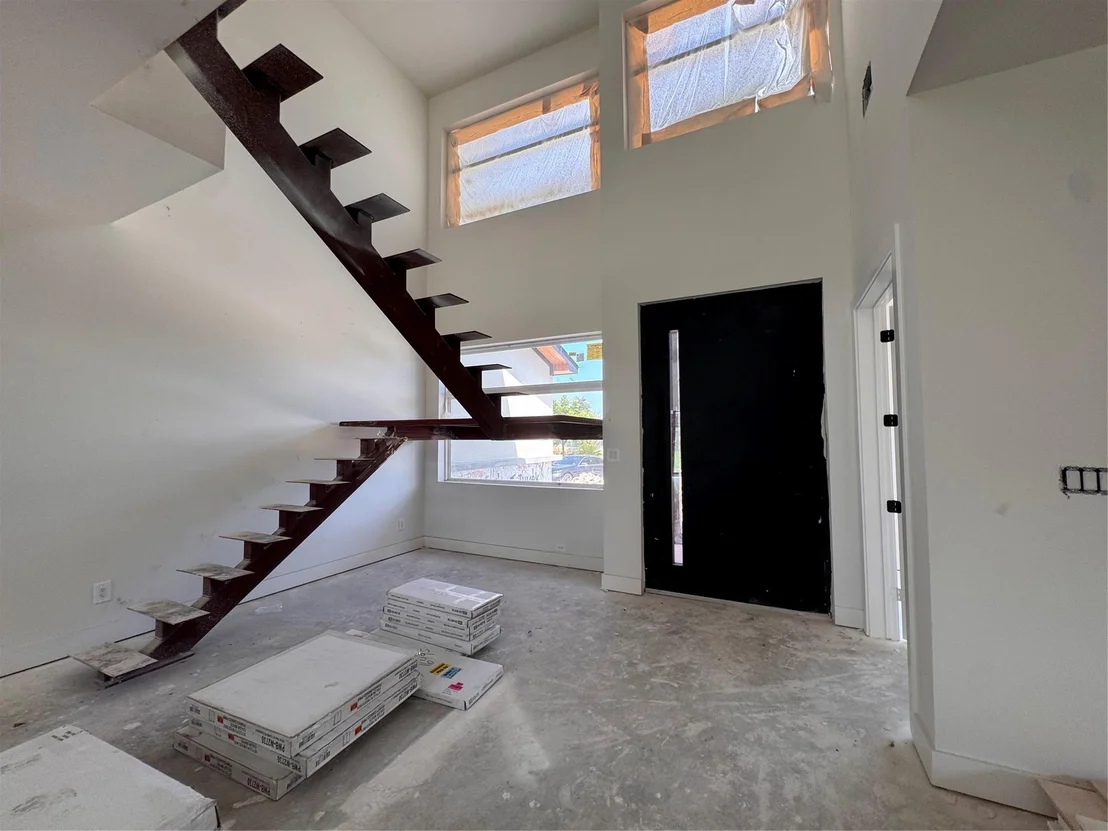 Photo of 8005 Ridgeview Drive