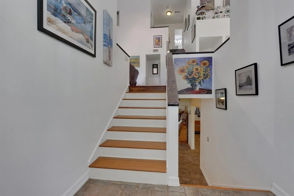 Photo of 81 Edgewater Lane