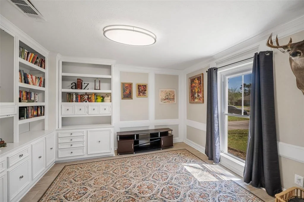 Photo of 6910 King Arthur Court