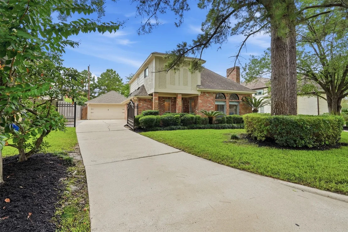 Photo of 8310 Mentmore Drive