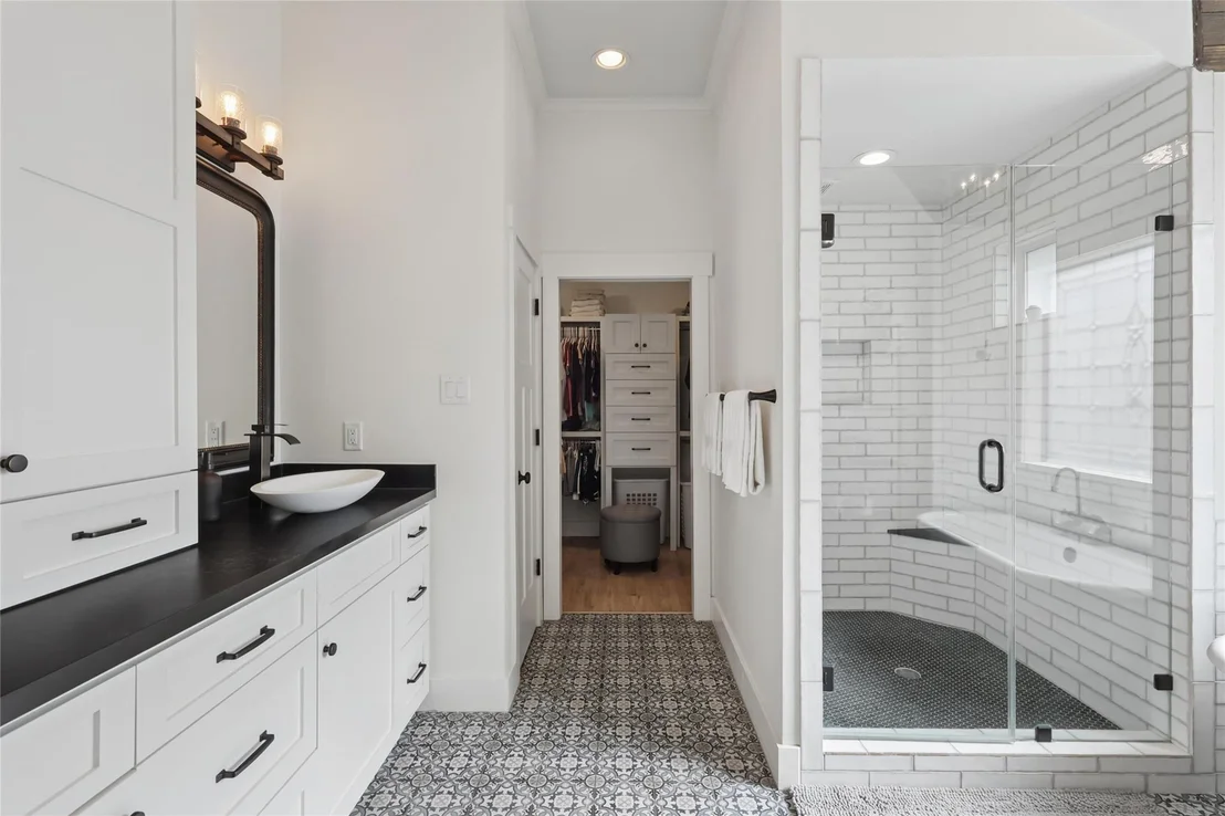Photo of 14527 Oak Bend Drive
