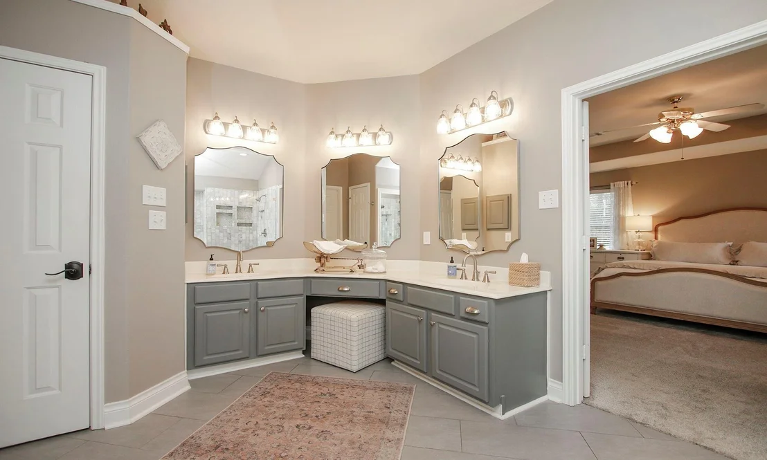 Photo of 40407 Manor Drive