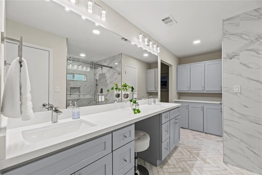 Photo of 2219 Black Hawk Lane