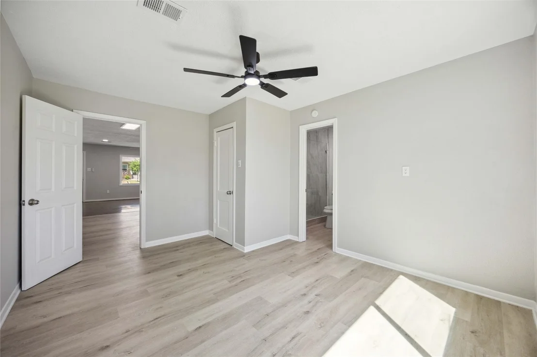 Photo of 5206 Willow Glen Drive