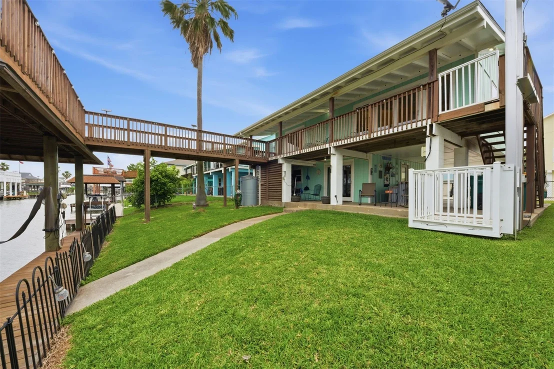 Photo of 2 S Sandpiper Street
