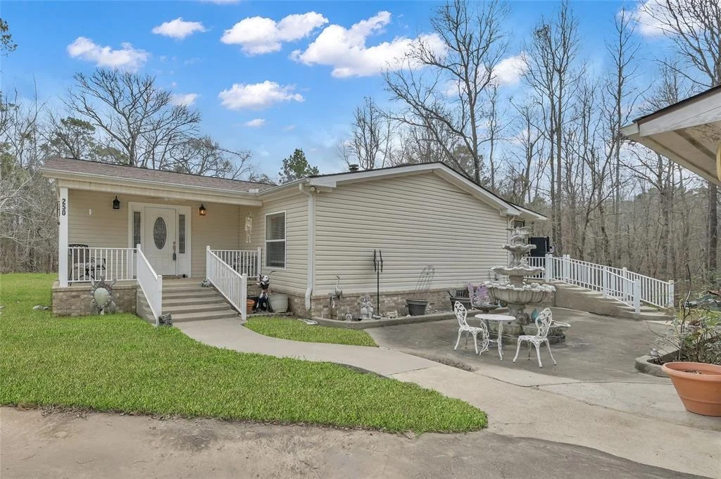 Photo of 250 Bowling Road