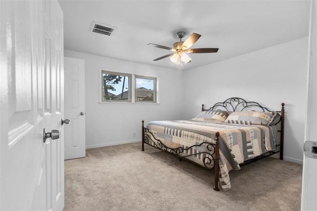 Photo of 4108 Pine Shadows Street