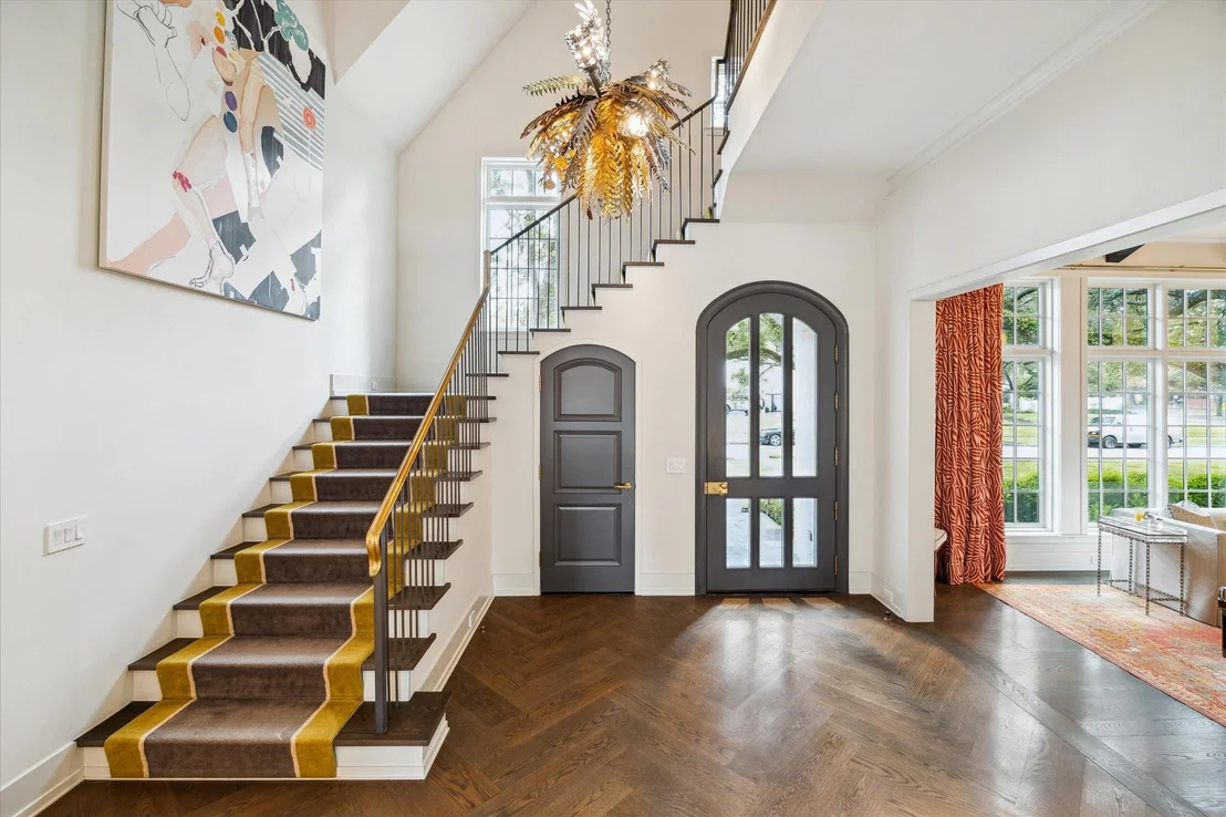 Photo of 2520 Del Monte Drive