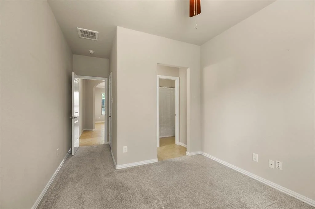 Photo of 1079 Lake View Drive