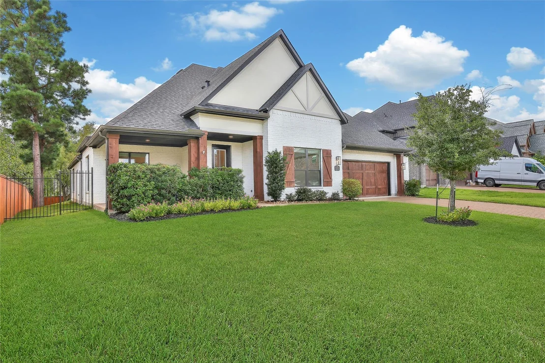 Photo of 115 Oak Estates Drive
