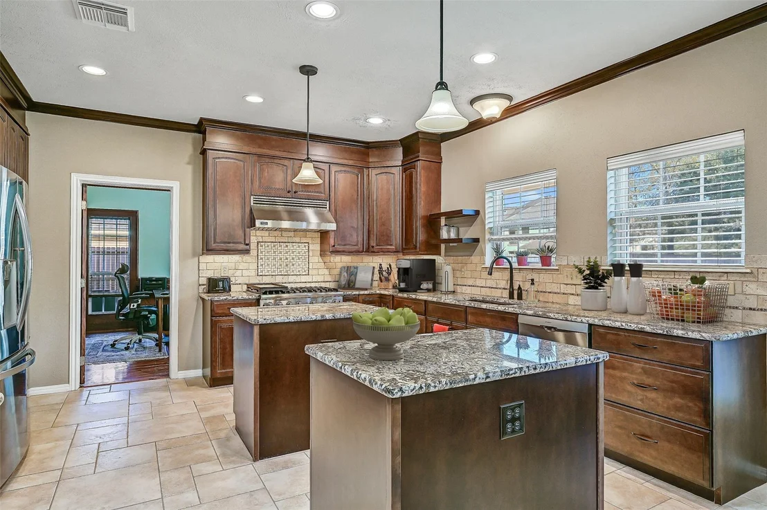 Photo of 101 Oak Drive