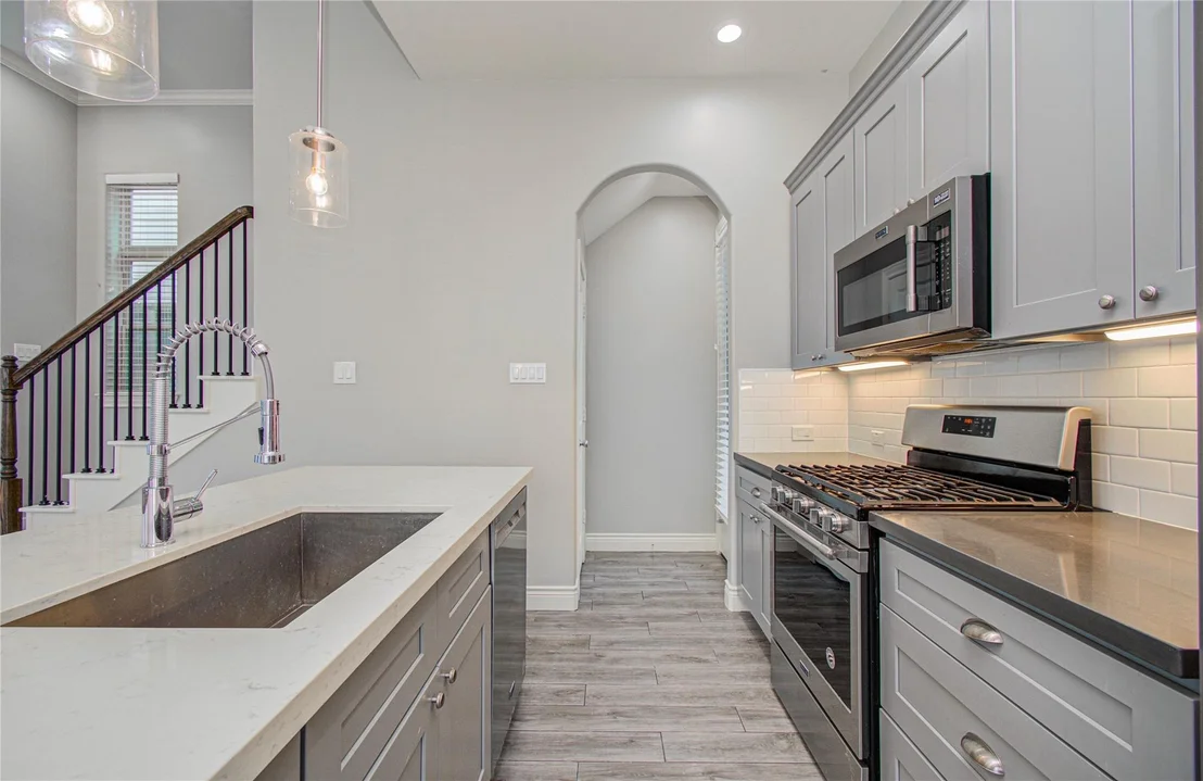 Photo of 8903 Spring Knoll Forest Drive