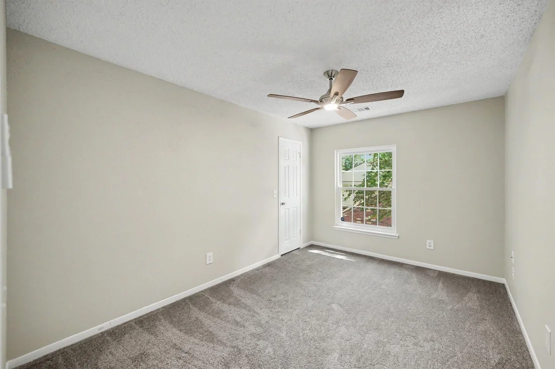 Photo of 98 Breezy Point Place