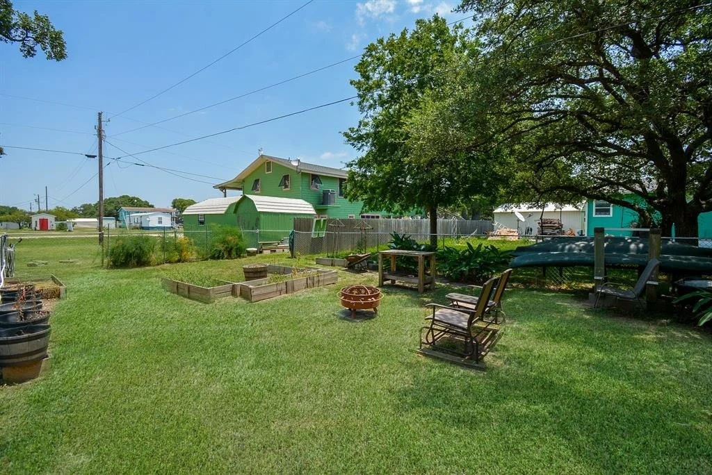 Photo of 2365 W Bayshore Drive