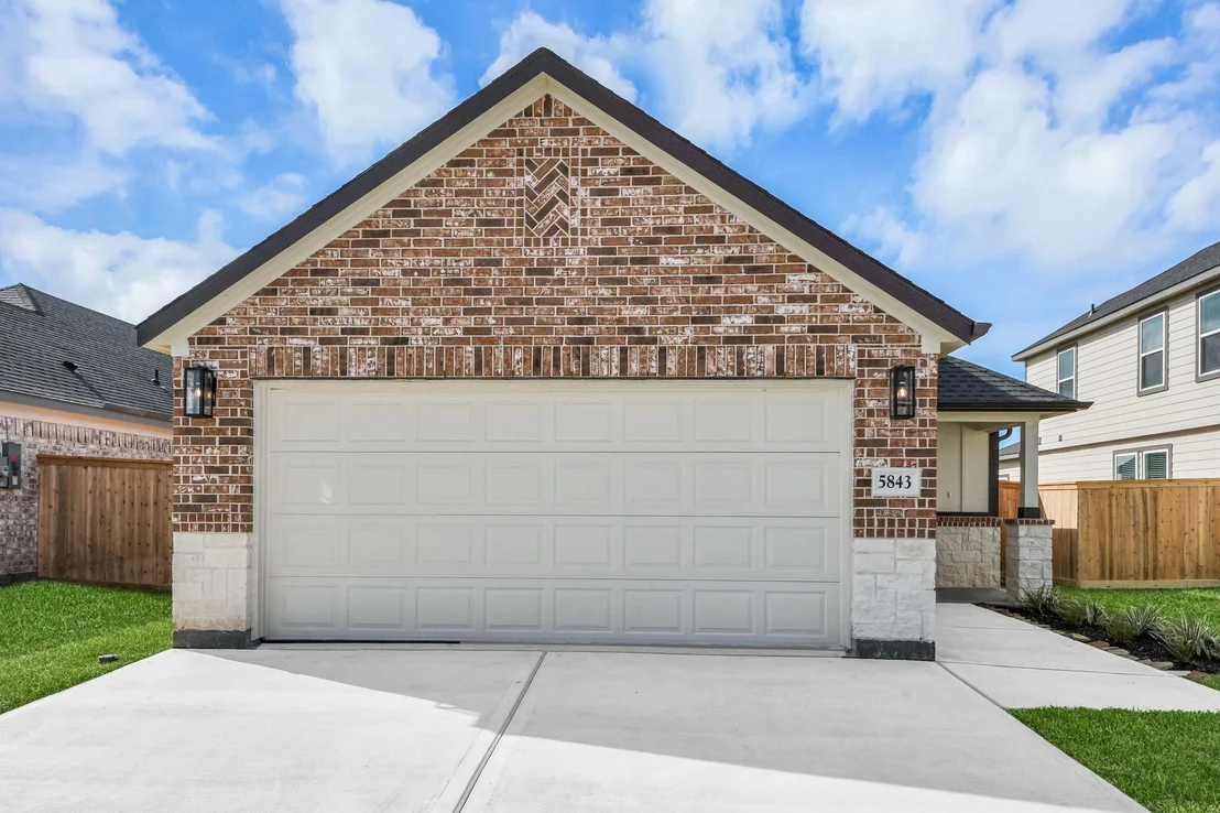 Photo of 5843 Madison Trail Drive
