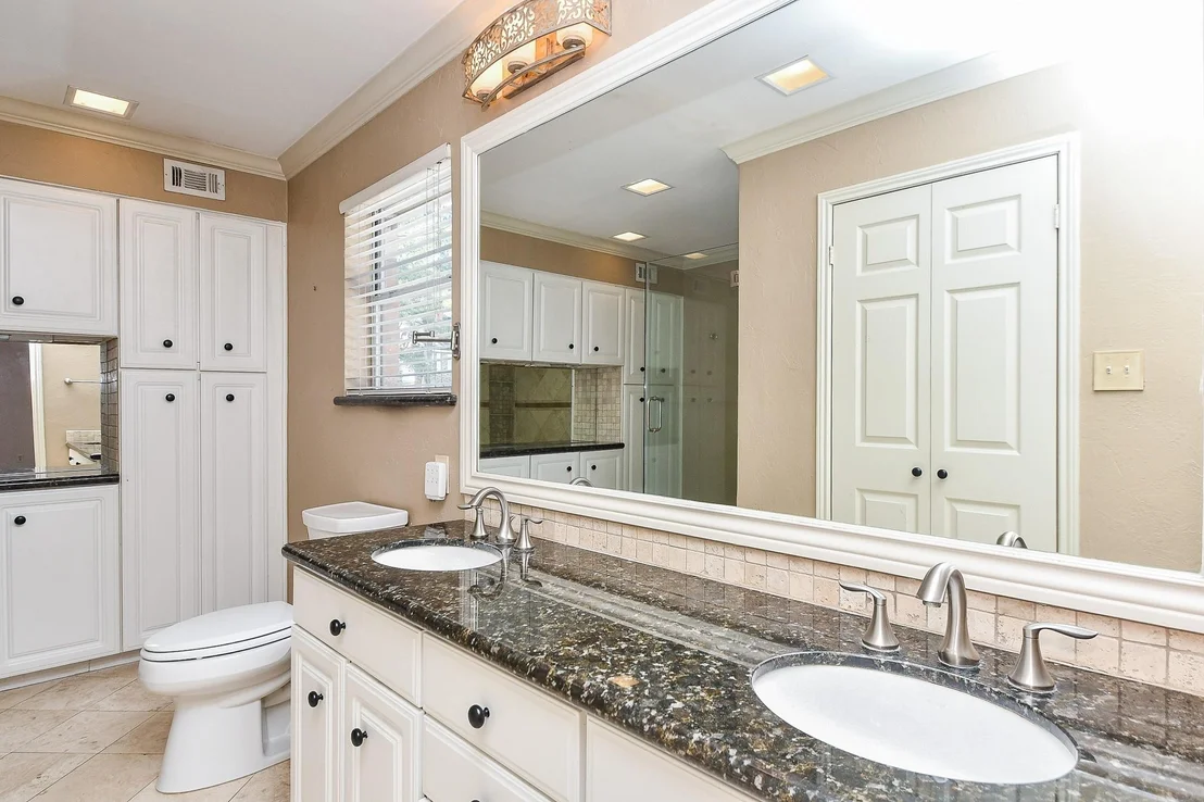 Photo of 17414 Rustic Canyon Trail