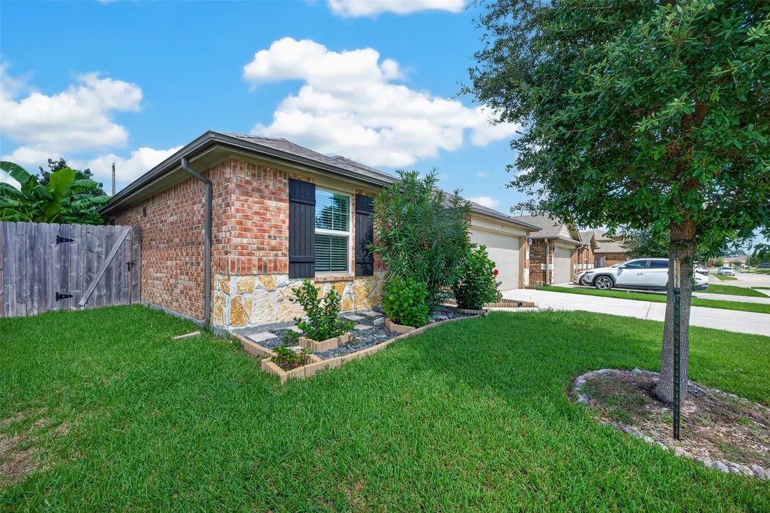 Photo of 3210 Specklebelly Drive Drive
