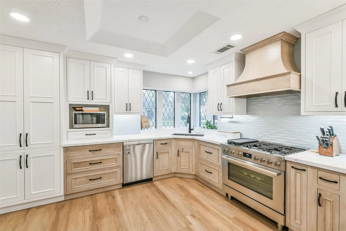 Photo of 3823 Elmcrest Drive