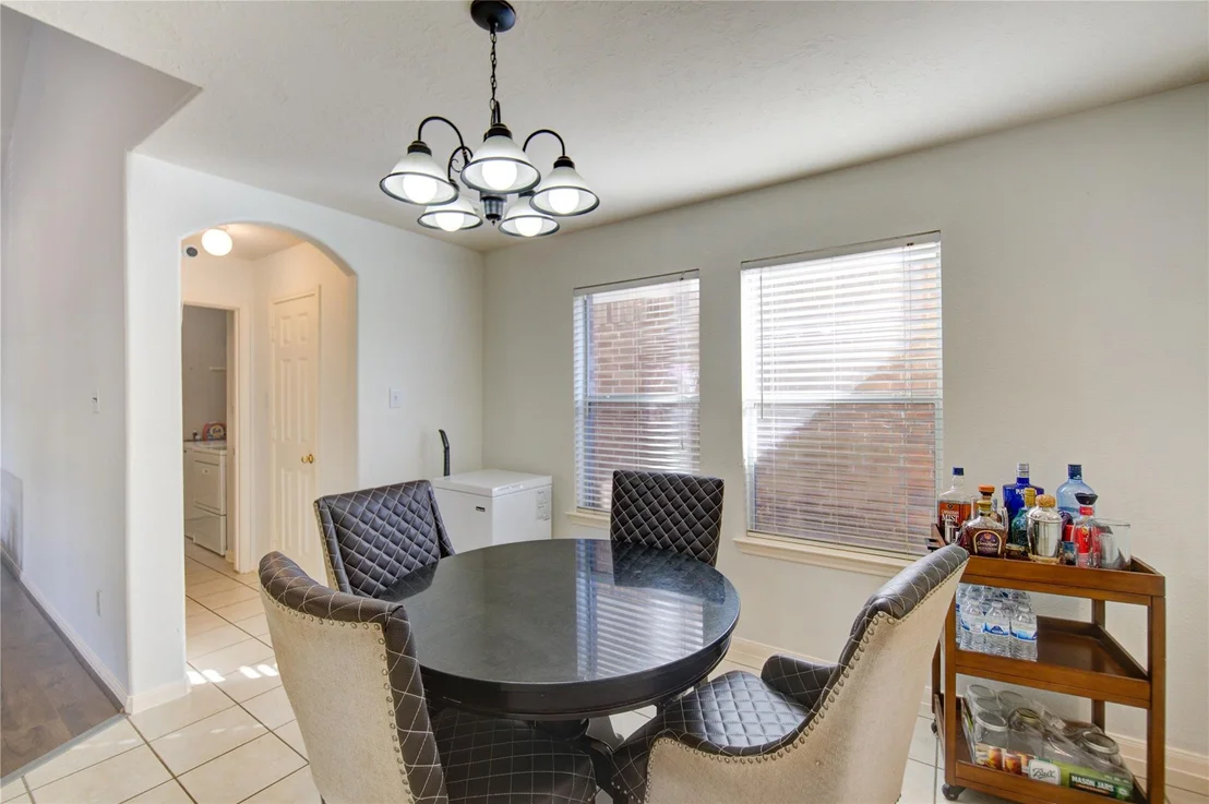 Photo of 10202 Middleglen Lane
