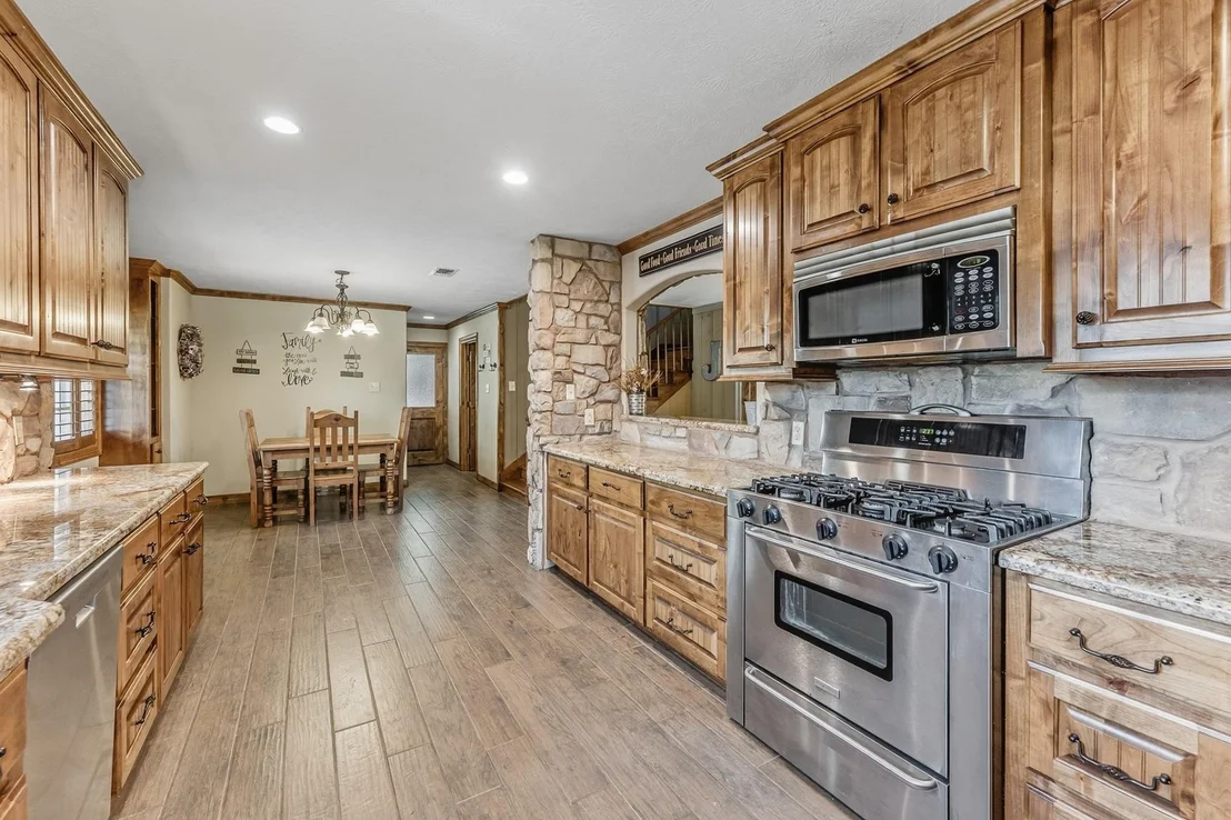 Photo of 1100 Broadmoor Drive