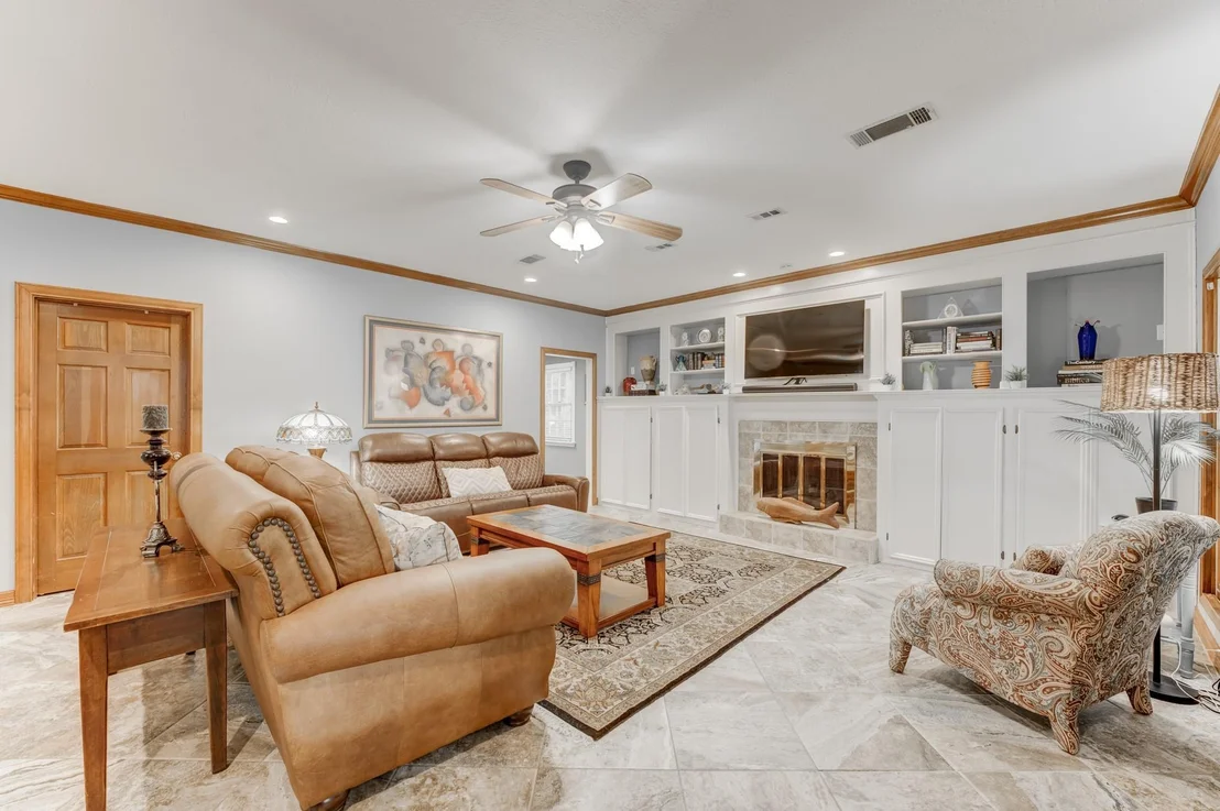 Photo of 2827 Griffin Lane