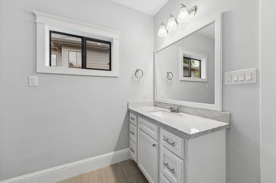 Photo of 1418 Chamboard Lane