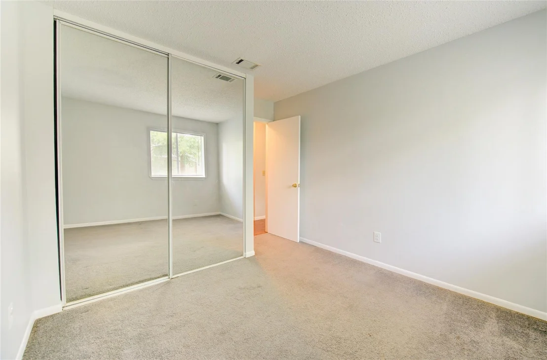 Photo of 19407 Glenway Falls Drive
