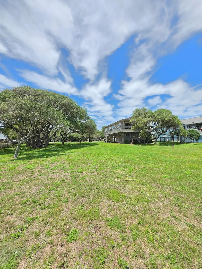 Photo of 2182 W Bayshore Drive