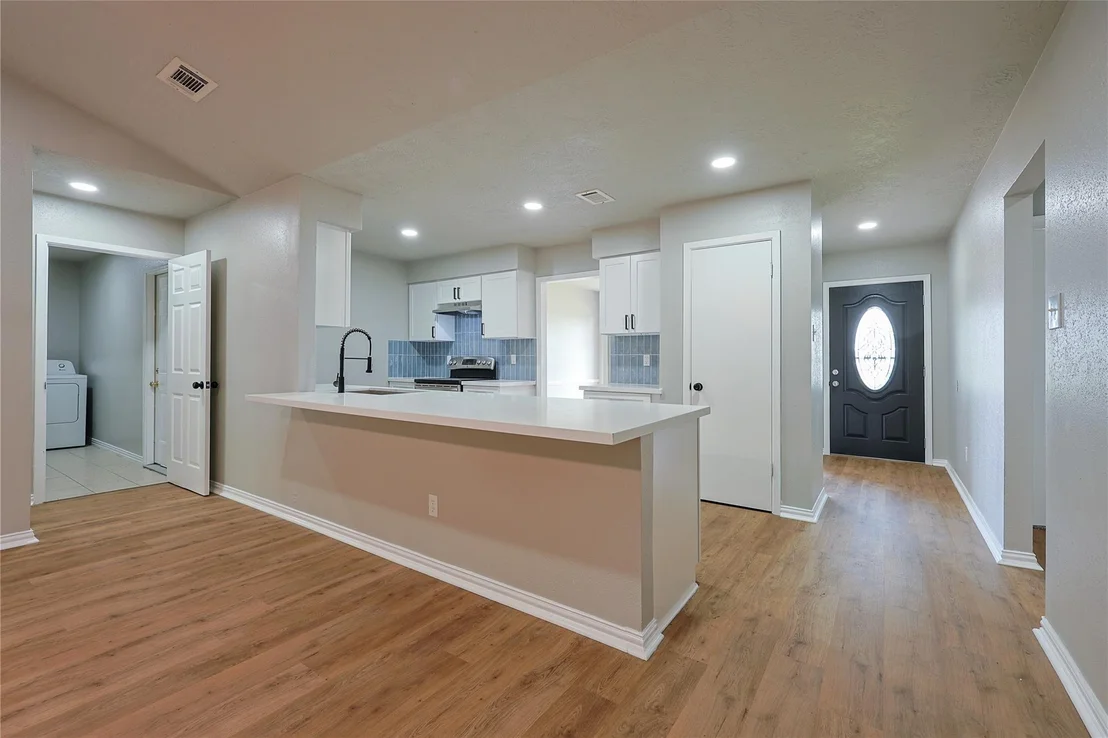 Photo of 6208 Silver Leaf Drive
