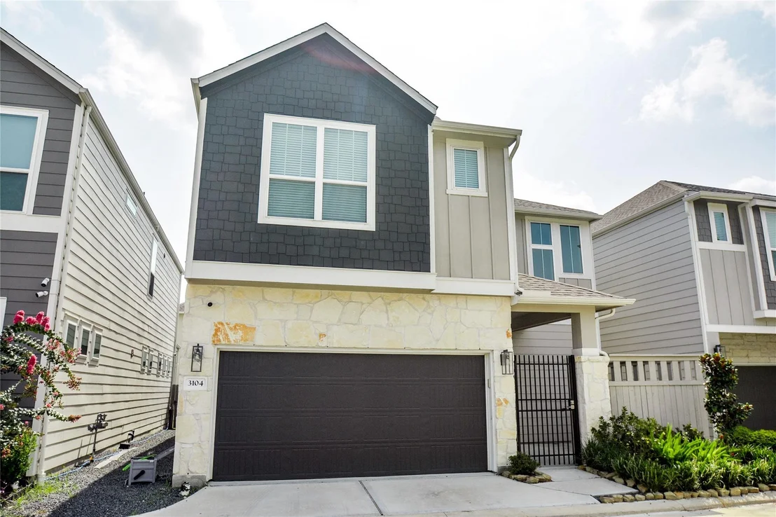 Photo of 3104 Leather Leaf Lane