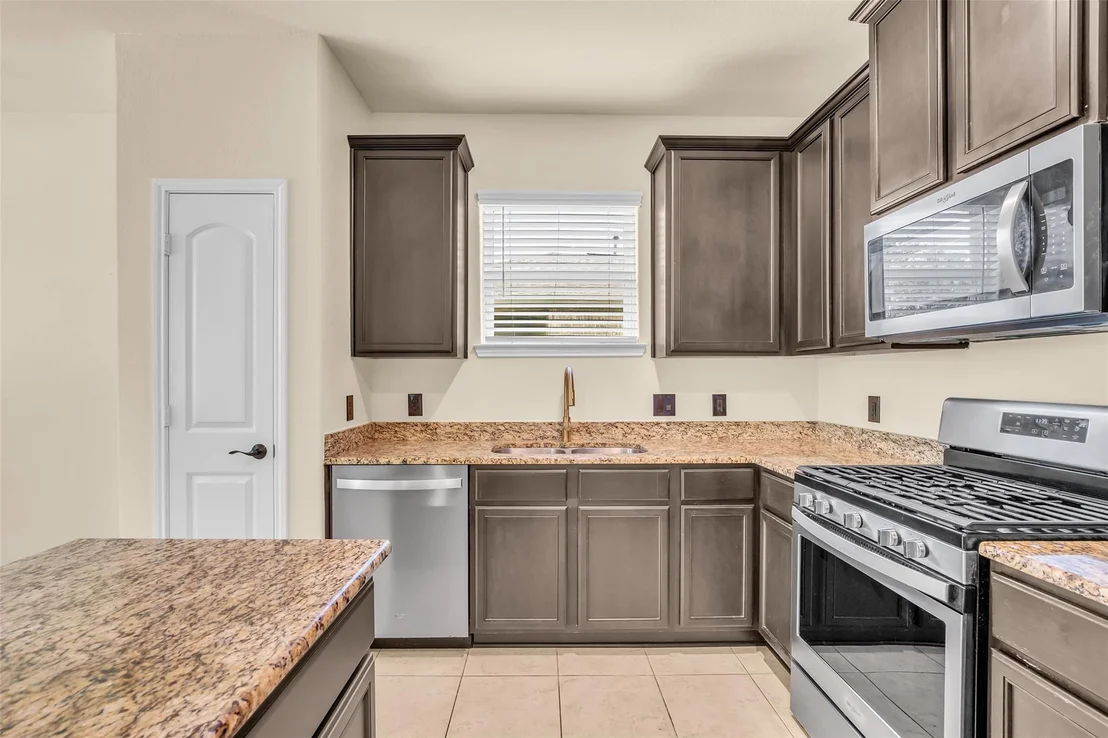 Photo of 7622 Dragon Pearls Lane