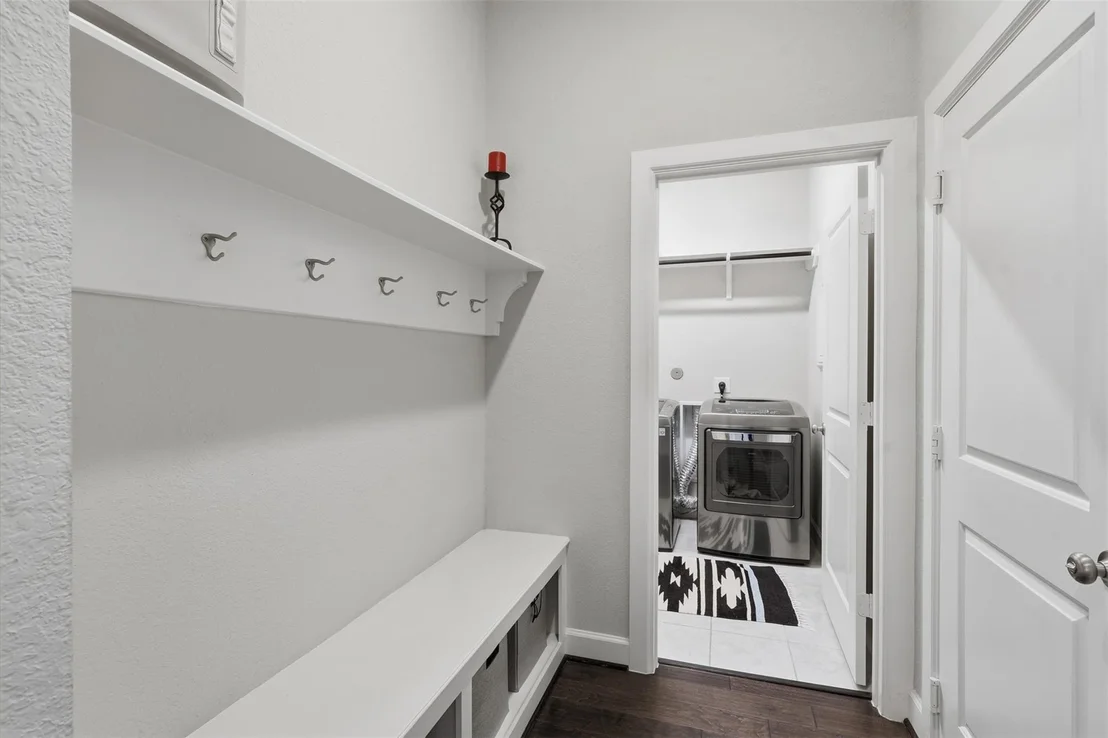 Photo of 4711 Gilbert Road