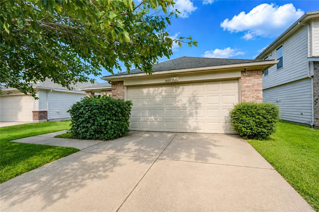 Photo of 7602 Drifting Willow Court