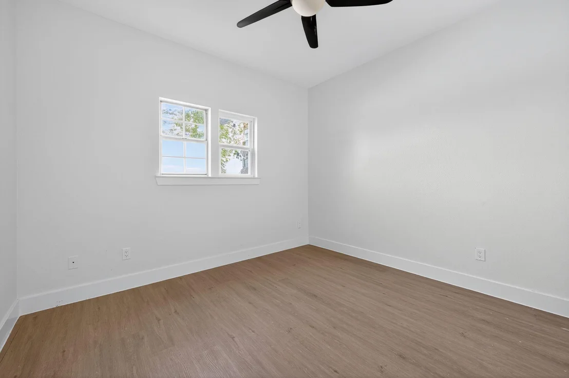 Photo of 300 Fawn Lane