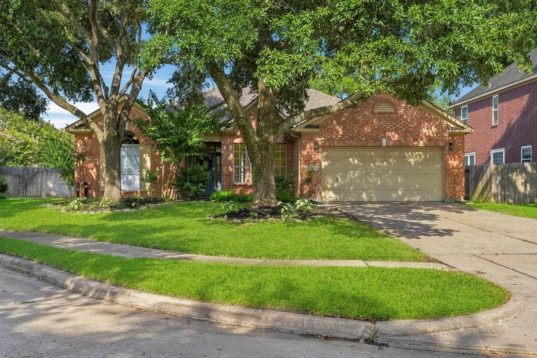 Photo of 1211 Lamplight Trail Drive